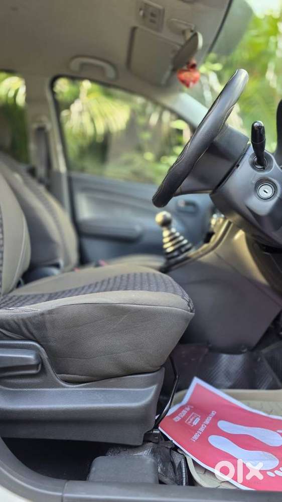 Maruti Suzuki Ritz Lxi, 2012, Petrol
