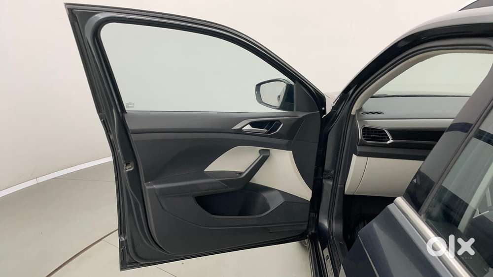 Volkswagen Taigun Topline 1.0 Tsi At (electric Seats), 2022, Petrol