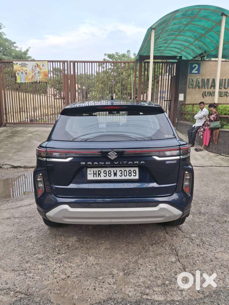 Maruti Suzuki Grand Vitara 1.5 Delta Smart Hybrid At, 2025, Petrol