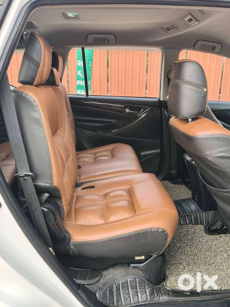 Toyota Innova Crysta [2020-ongoing] 2.7 Gx Mt 8 Str, 2022, Diesel