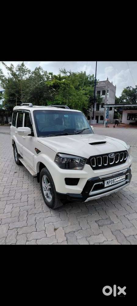 Mahindra Scorpio S4, 2016, Diesel