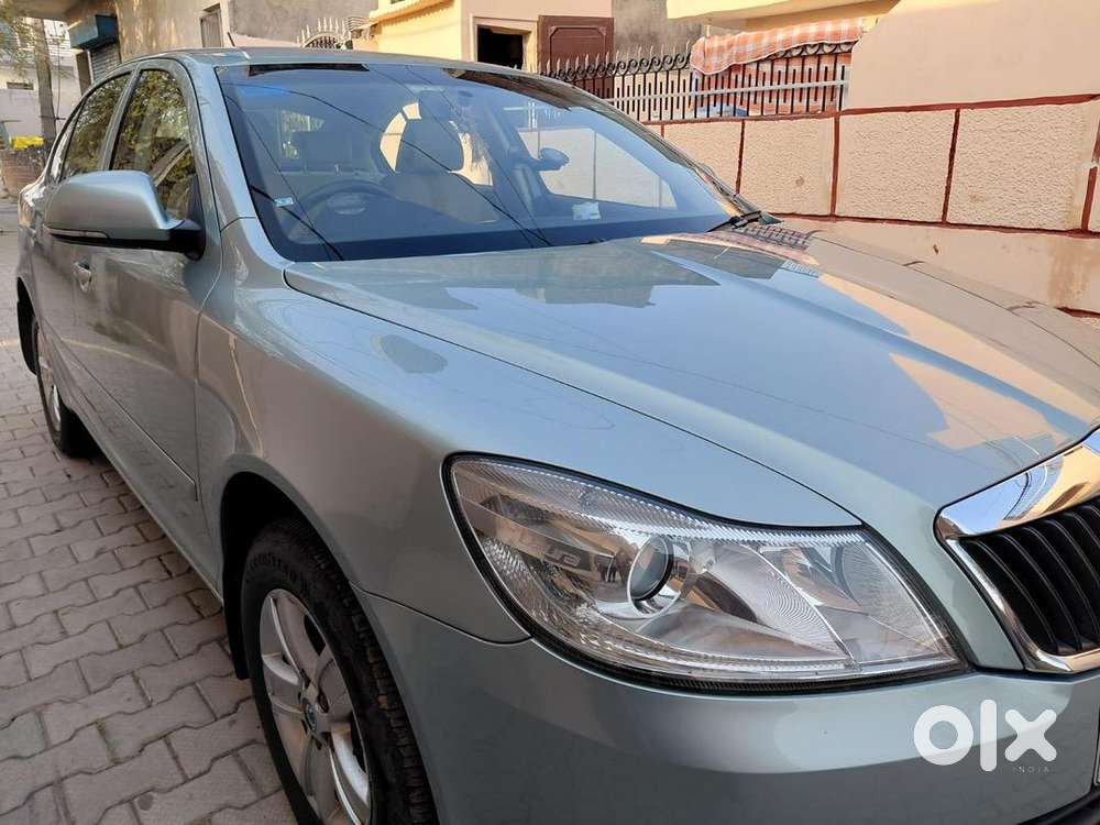 Skoda Laura 2011 Petrol Well Maintained