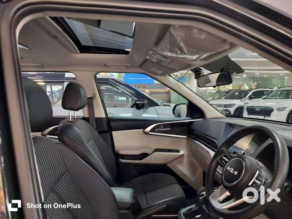 Kia Carens 1.4 Prestige Plus Turbo Dct 7 Str, 2024, Petrol