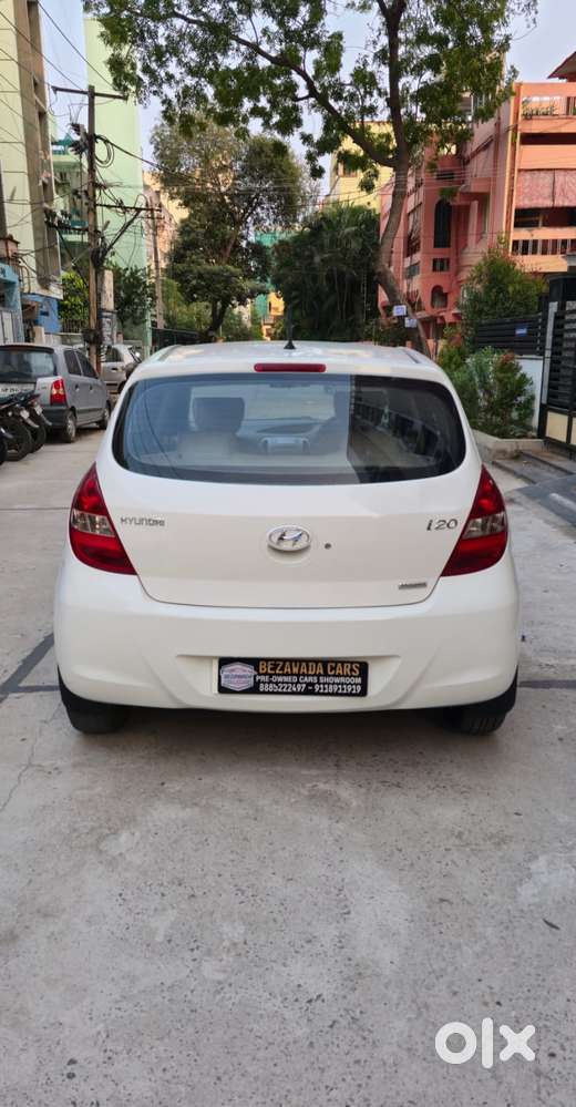 Hyundai I20 Petrol Cvt Magna Executive, 2012, Petrol