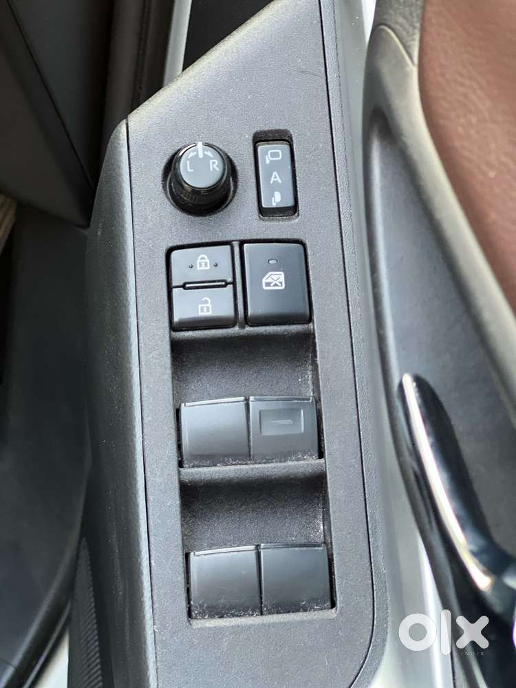 Toyota Innova Hycross 2.0 Vx (o) Hybrid 7 Str, 2024, Diesel