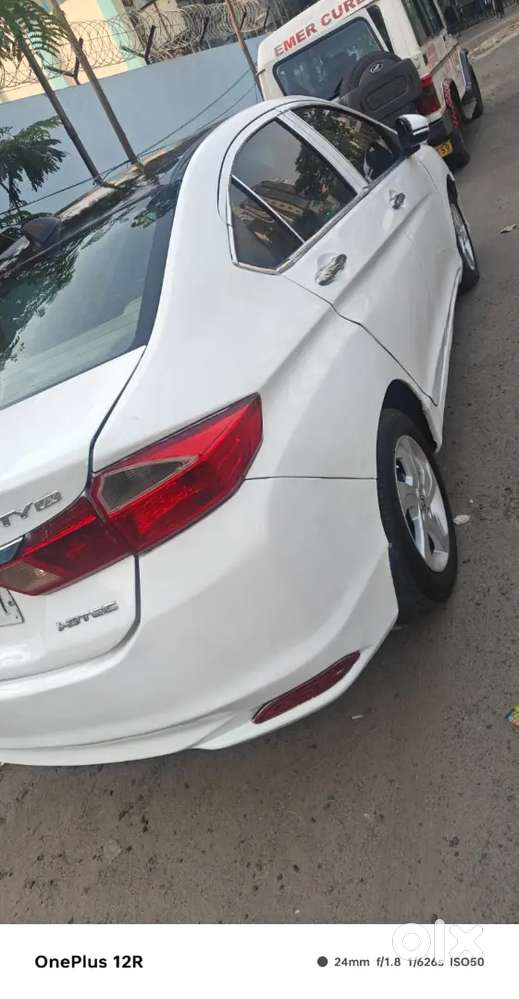 Honda City 2014 Diesel 70000 Km Driven Sunroof