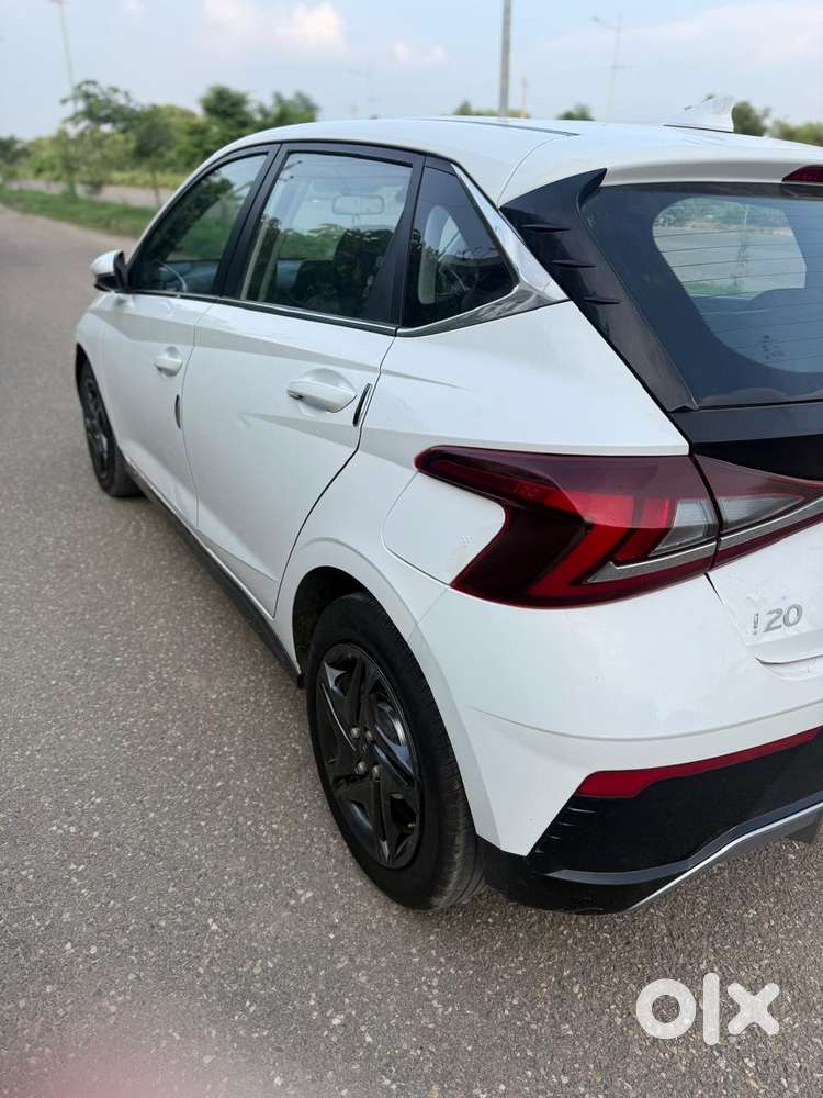 Hyundai New I20 1.5 Sportz Mt, 2023, Petrol