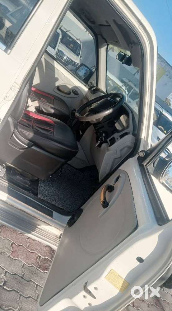 Mahindra Scorpio S2, 2016