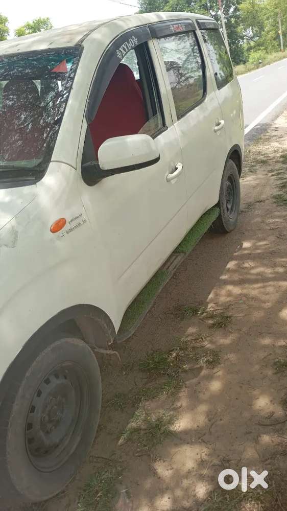 Mahindra Xylo 2012