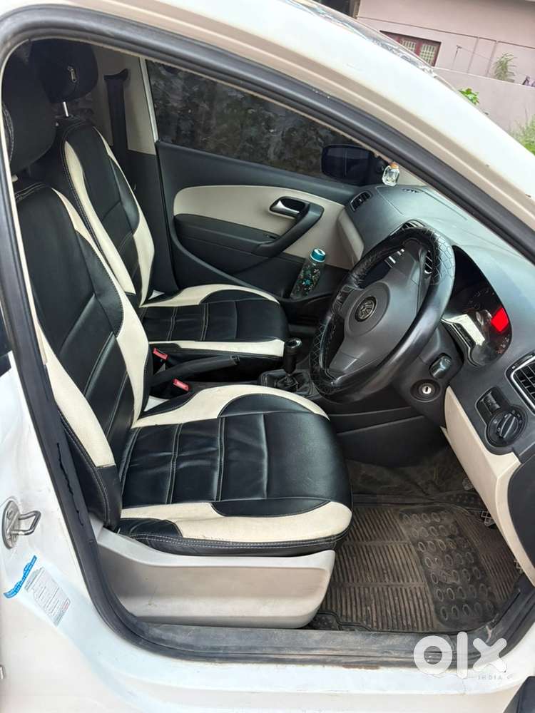 Volkswagen Polo 2012 Car