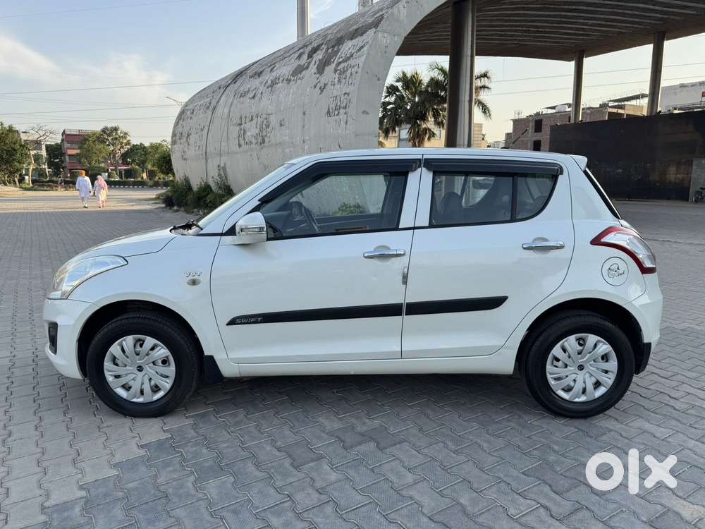 Maruti Suzuki Swift Lxi Option, 2016, Petrol