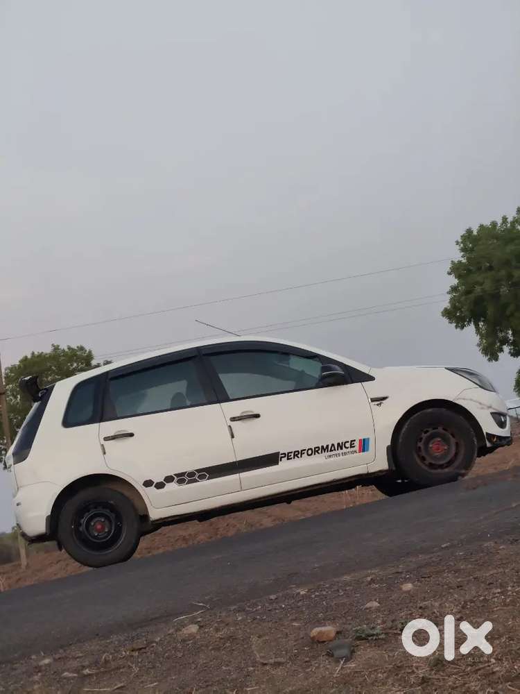 Good Condition Car Disel Variant 2011 Model With 3rd Owner