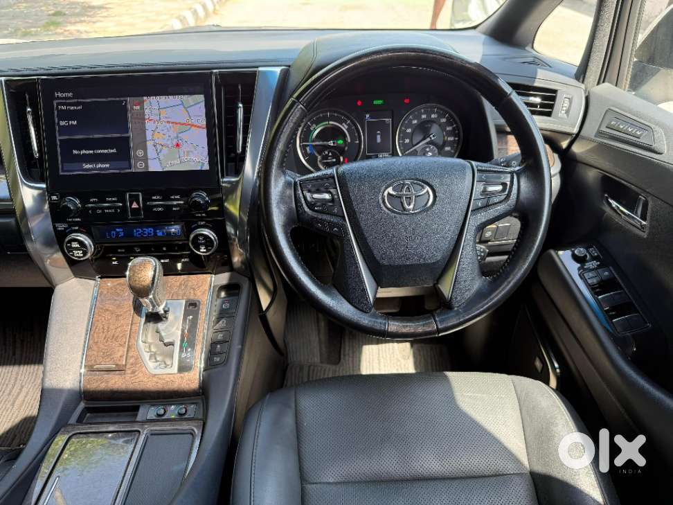 Toyota Vellfire Vip – Executive Lounge, 2022, Petrol