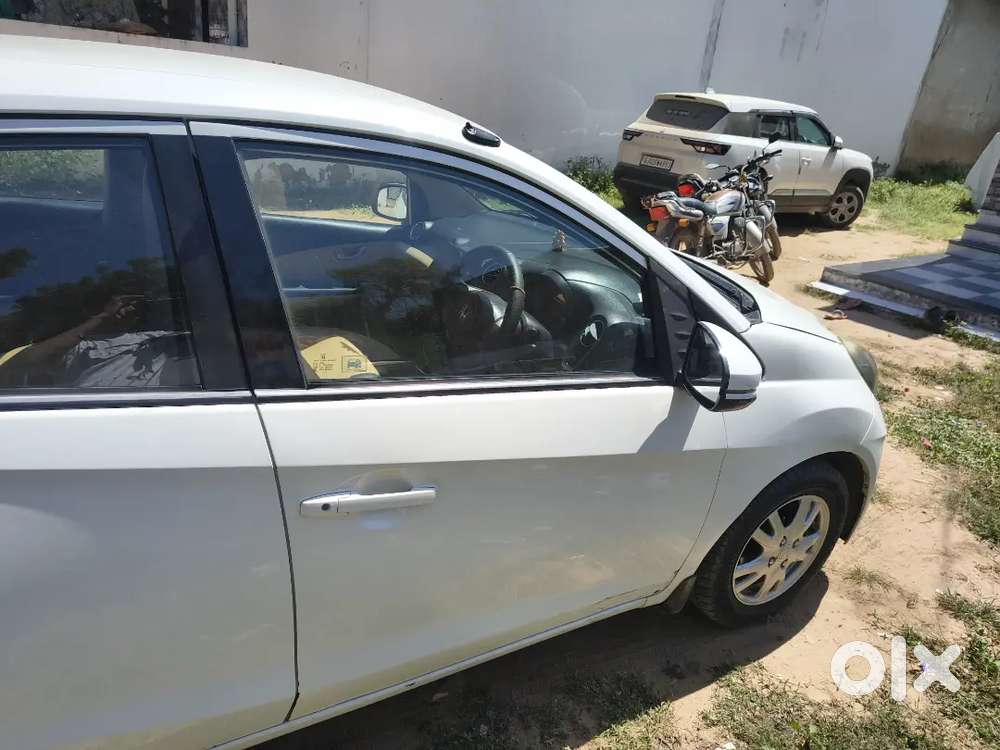Honda Brio Vx 2015 पेट्रोल ऑटोमैटिक