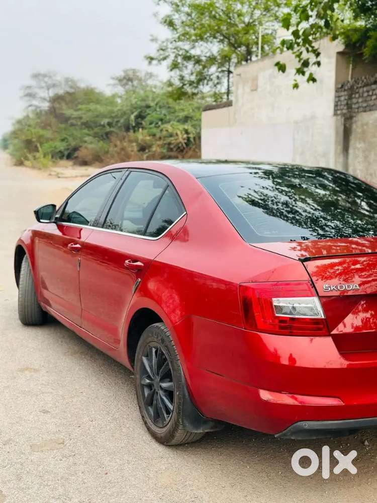 Skoda Octavia Eleganceat 2.0 Tdi Diesel Riv Red Colour