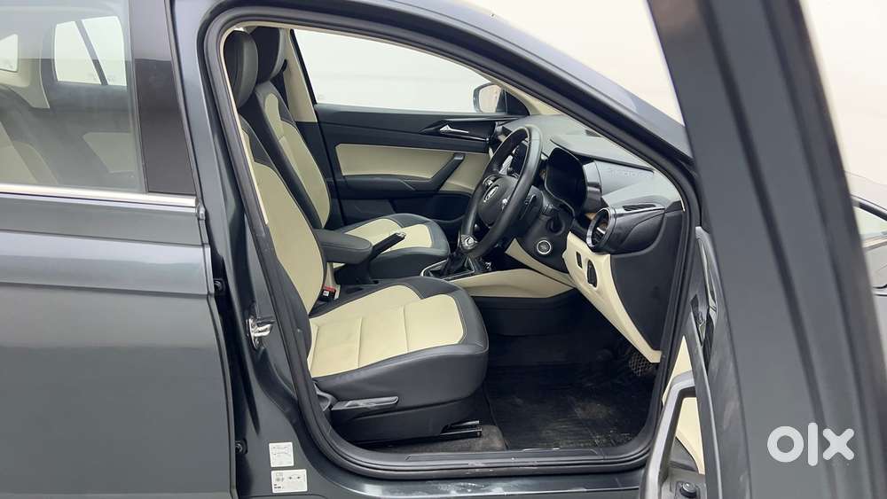 Skoda Slavia Style 1.0l Tsi At, 2023, Petrol