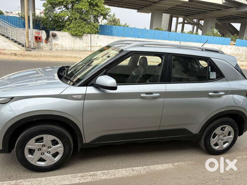 Hyundai Venue S Turbo Dct, 2020, Petrol