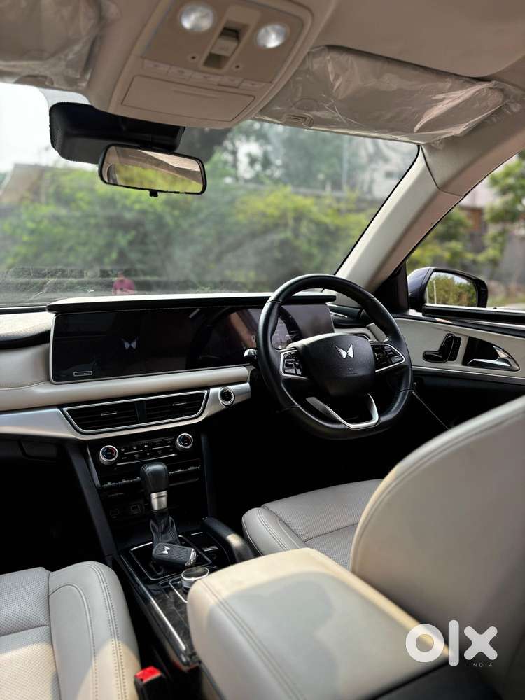 Mahindra Xuv700 2.2 Ax 7 Diesel At Str Awd, 2023, Diesel
