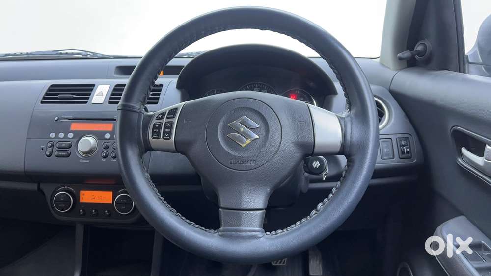 Maruti Suzuki Swift 2004-2010 Zxi Bsiv, 2011, Petrol