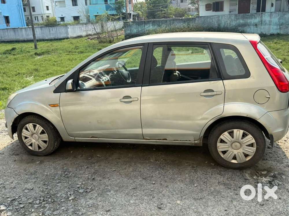 Ford Figo 2010 Petrol 69000 Km Driven