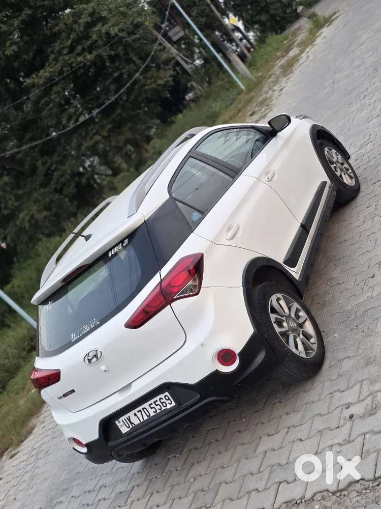 Hyundai I20 Active 
Petrol 
Full Insurance
Central Locking