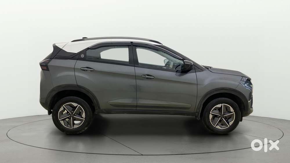 Tata Nexon Creative Plus 1.2 Revotron Petrol 6 Mt, 2023, Petrol
