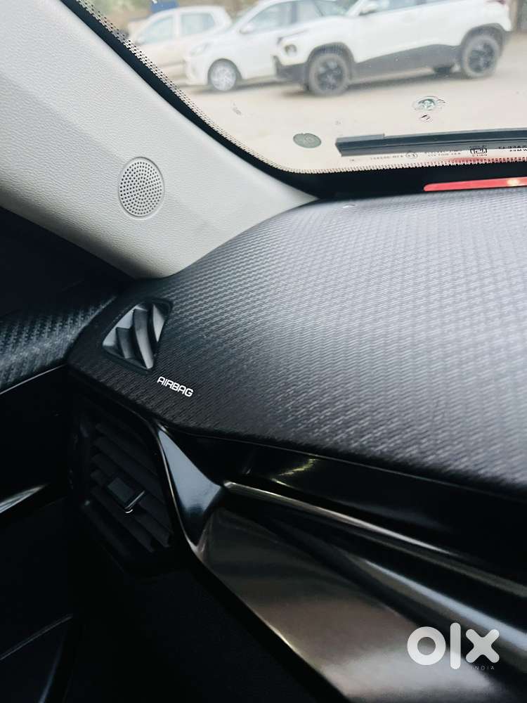 Mahindra Kuv 100 D75 K8 Dual Tone, 2019, Diesel