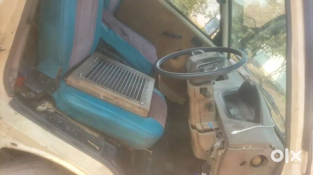 Ashok Leyland Bada Dost 2015