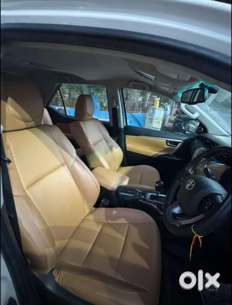 Toyota Fortuner Legender 2023