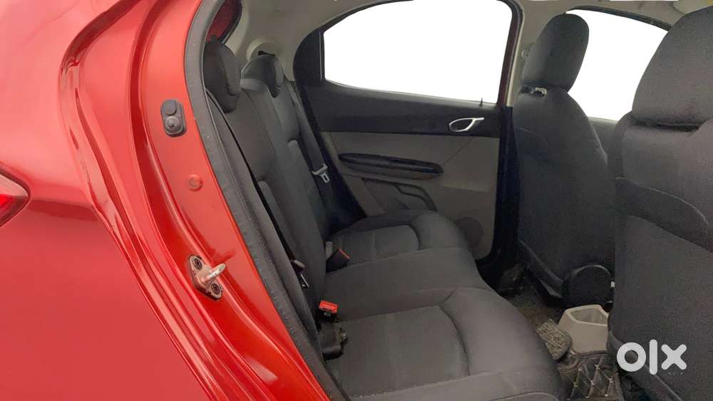 Tata Tiago 1.2 Revotron Xza, 2017, Petrol