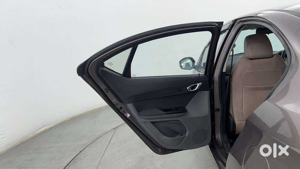 Tata Tigor Xza, 2018, Petrol