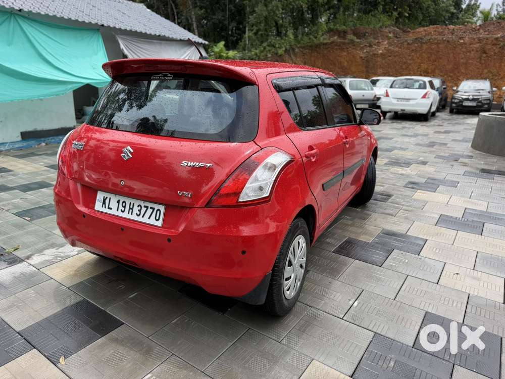 Maruti Suzuki Swift Vxi Abs Bsiv, 2017, Petrol
