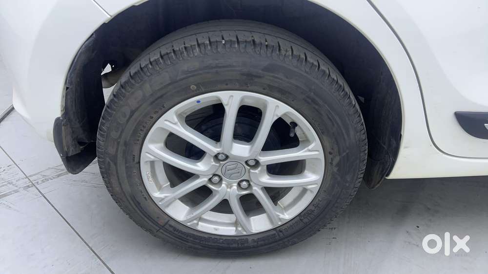Maruti Suzuki Swift 1.3 Zxi, 2022, Petrol