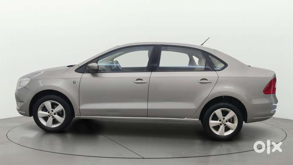 Skoda Rapid 2013-2016 1.6 Mpi At Elegance, 2014, Petrol