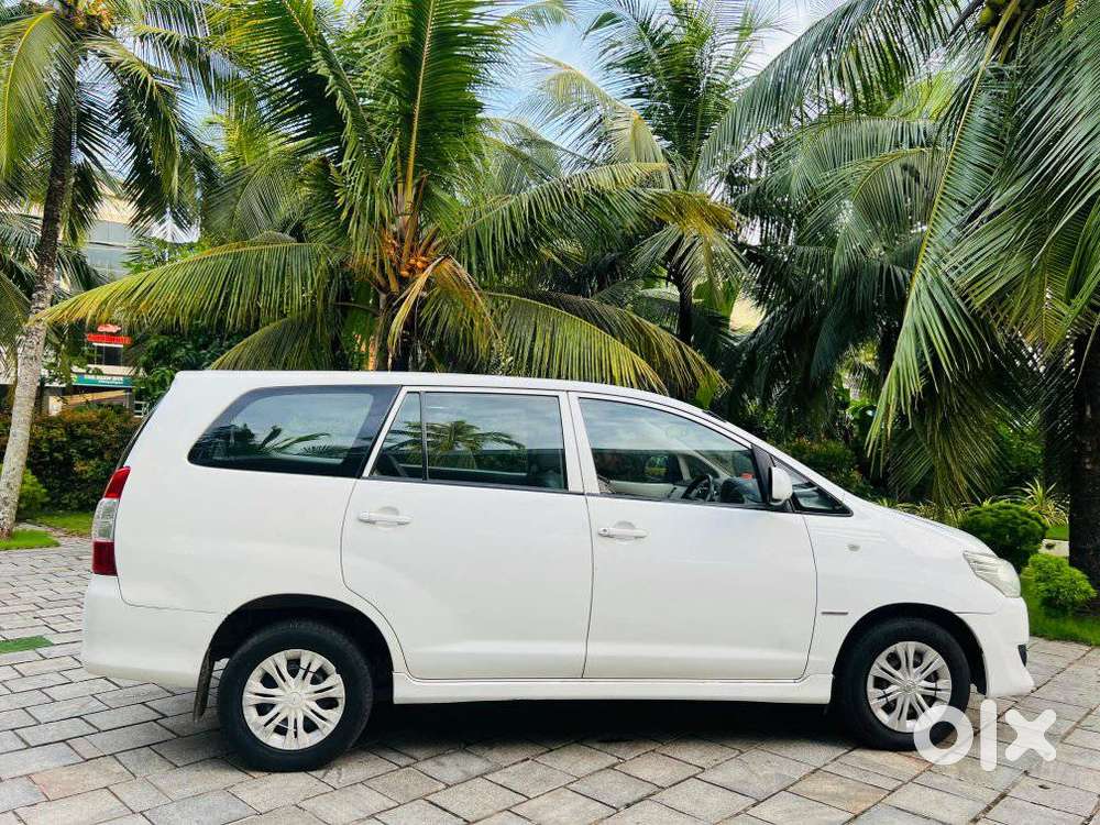 Toyota Innova 2012-2013 2.5 E Diesel Ms 7-seater, 2012, Diesel