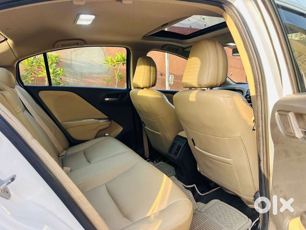 Honda City V At Sunroof, 2015, Petrol