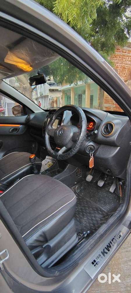 Renault Kwid Climber Rxt 2017  Grey + Orange Edition  Sporty Look