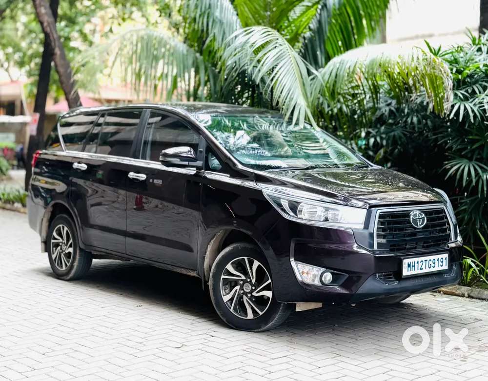 Toyota Innova Crysta 2.4 G Automatic 8 Seater 20121