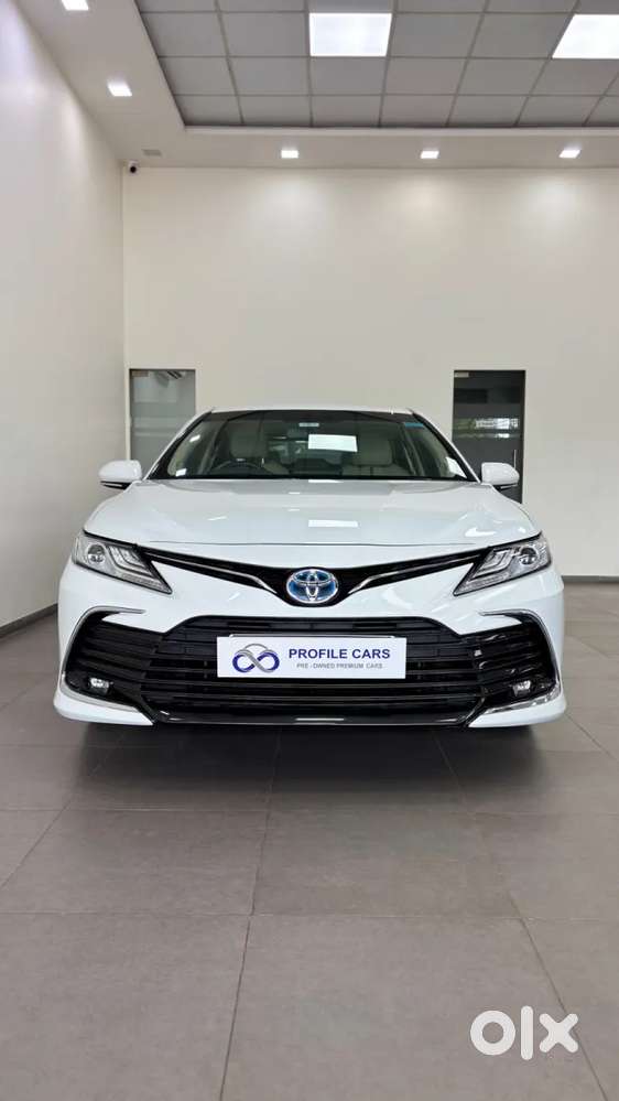 Toyota Camry Hybrid, 2022, Petrol