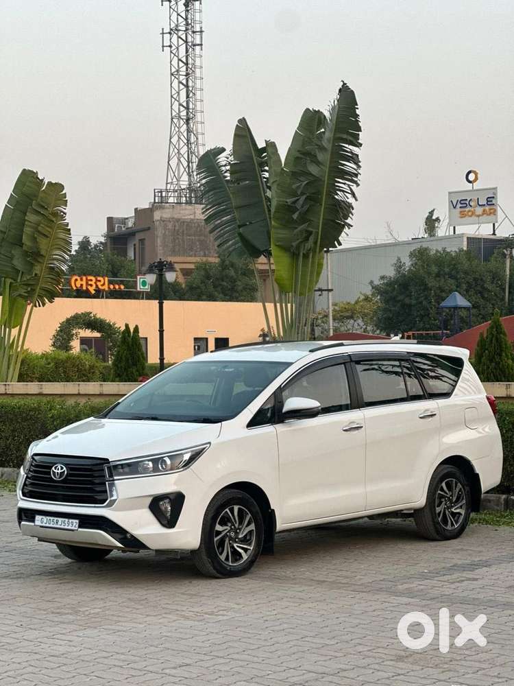 Toyota Innova Crysta 2.4 V 8 Str, 2022, Diesel
