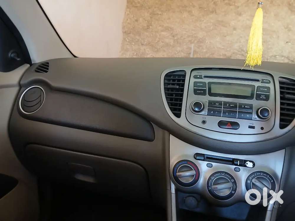 Hyundai I10 2012 Petrol 65000 Km Driven