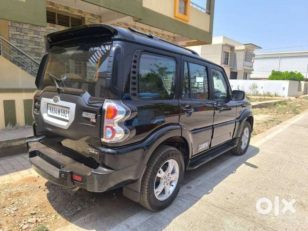 Mahindra Scorpio S10, 2015, Diesel