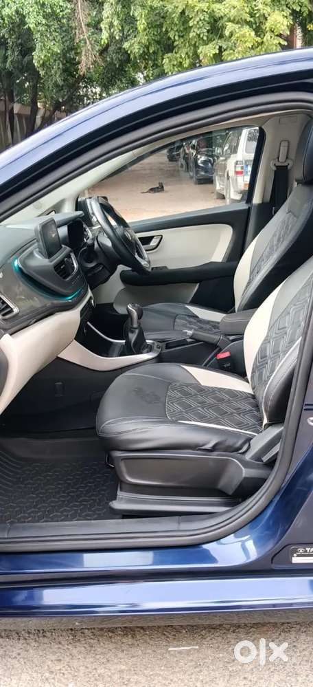 Tata Altroz XZ Plus (S), 2023, Petrol