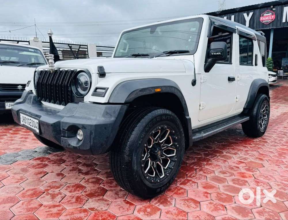 Mahindra Thar Roxx Mx1 Diesel Mt 2wd, 2025, Petrol