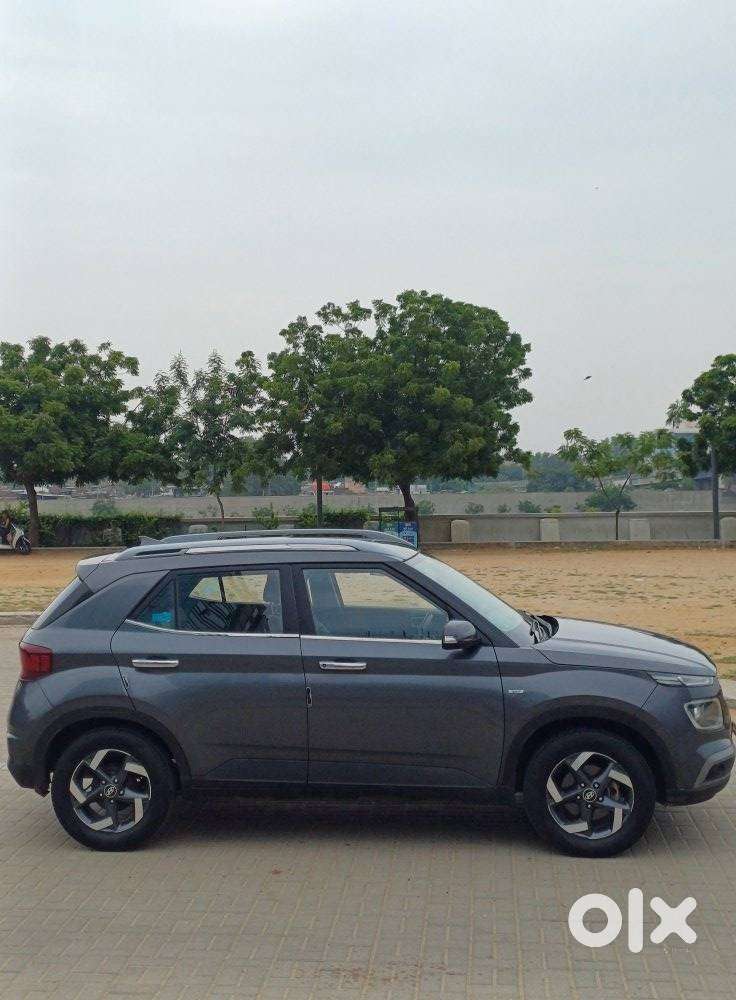 Hyundai Venue 1.0 Sx Turbo Imt, 2021, Petrol