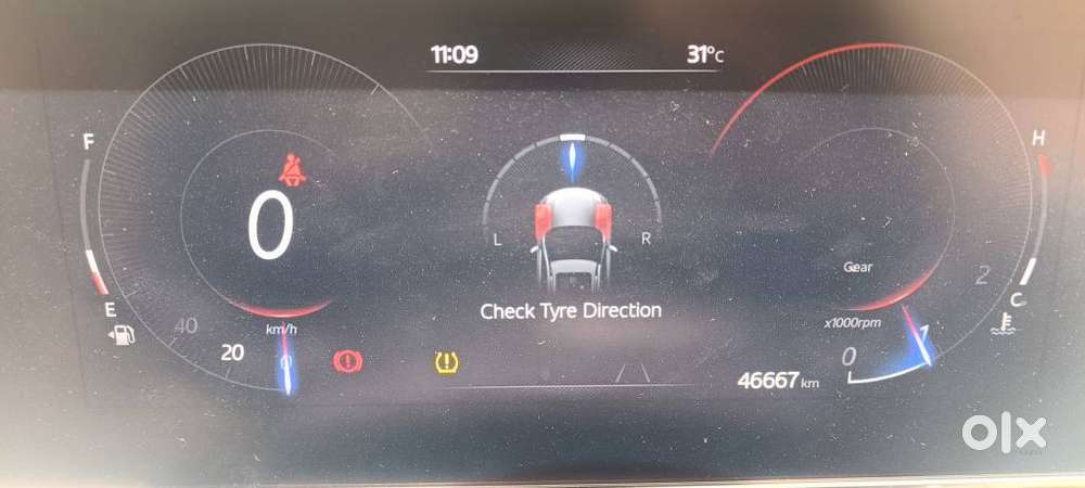 Mahindra Xuv700 2.2 Ax 7 Diesel Mt Luxury Pack Str, 2022, Diesel