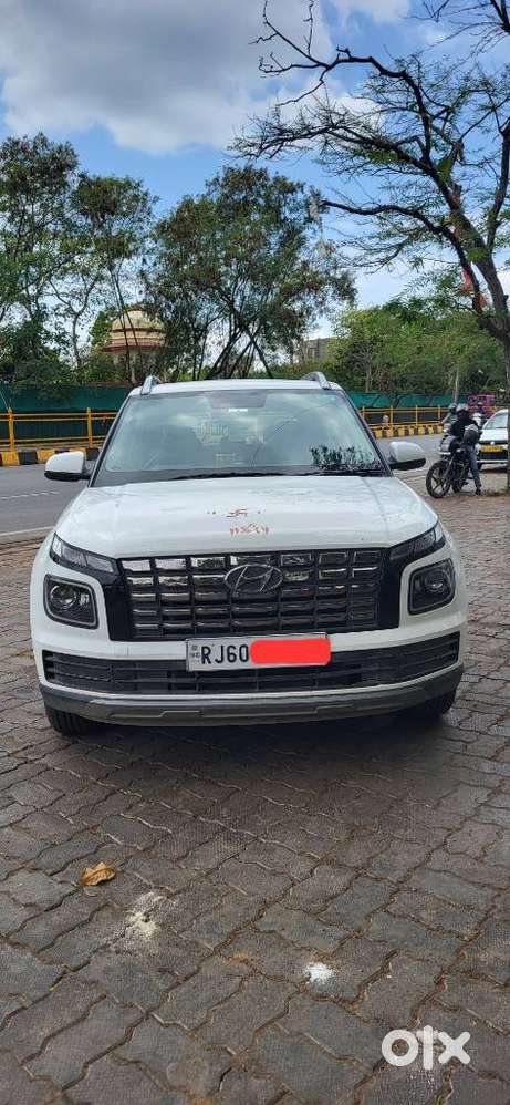 Hyundai Venue S (o) 1.2 Petrol Knight Edition, 2025, Petrol
