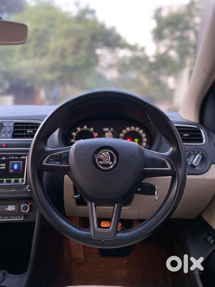 Skoda Rapid 1.6 Mpi At Style, 2017, Petrol