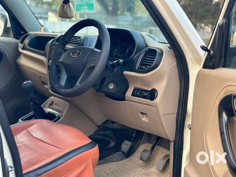 Mahindra Tuv 300 T6 Plus, 2017, Diesel