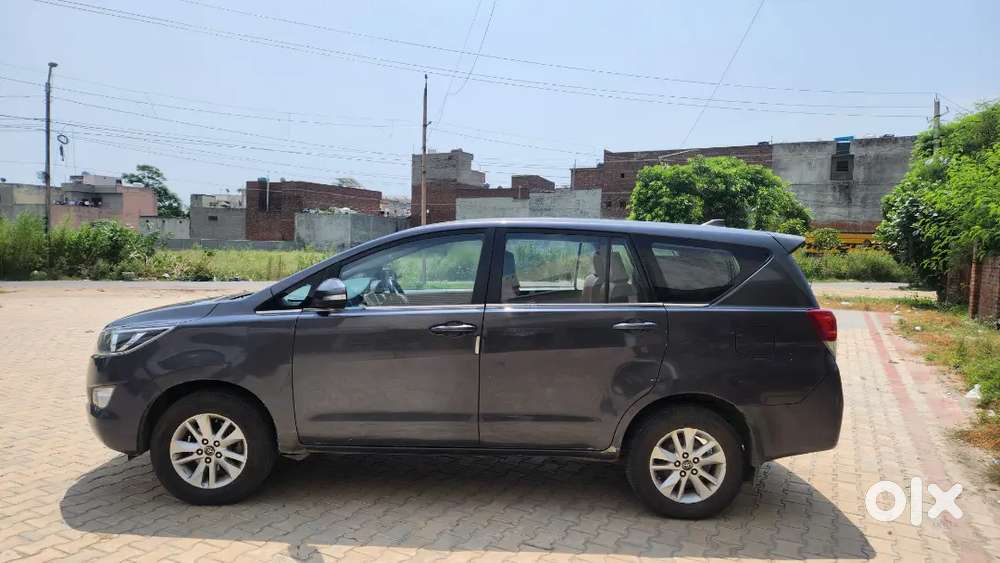 Toyota Innova Crysta 2017